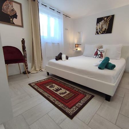 Appartement 100M2, Independant Dans Notre Maison Garennes-sur-Eure Bagian luar foto