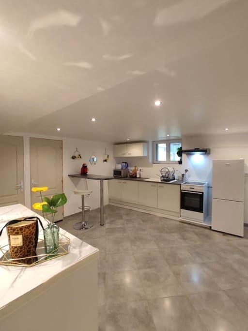 Appartement 100M2, Independant Dans Notre Maison Garennes-sur-Eure Bagian luar foto