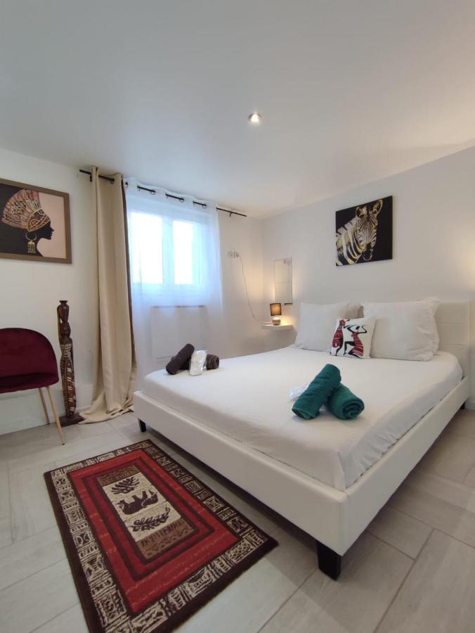 Appartement 100M2, Independant Dans Notre Maison Garennes-sur-Eure Bagian luar foto