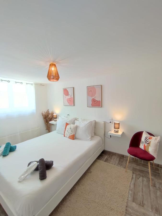 Appartement 100M2, Independant Dans Notre Maison Garennes-sur-Eure Bagian luar foto