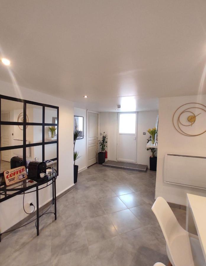Appartement 100M2, Independant Dans Notre Maison Garennes-sur-Eure Bagian luar foto